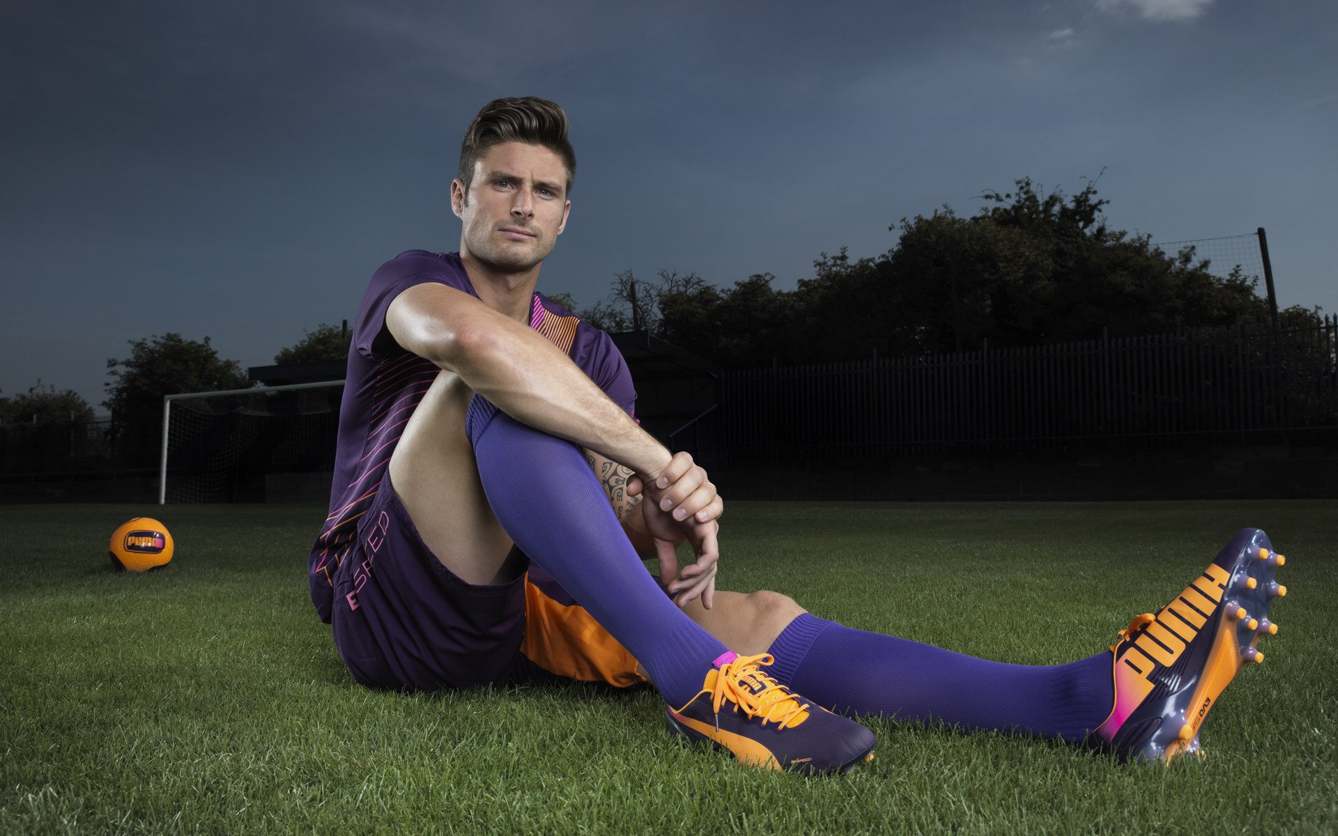 拜仁锋线新星持续发光，成为欧洲最具潜力的年轻球员，拜仁横扫欧洲